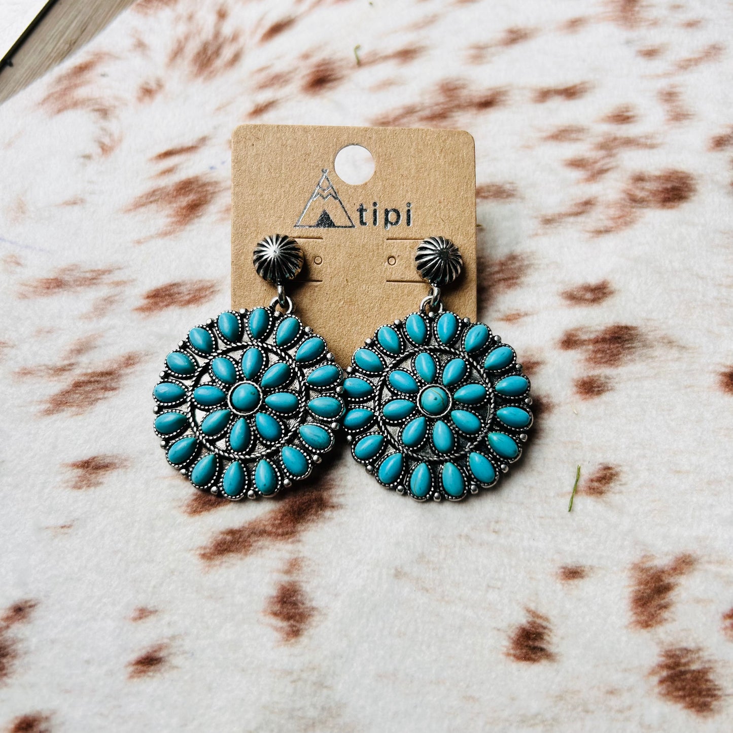 Western Choncho Style Flower Gem Earring
