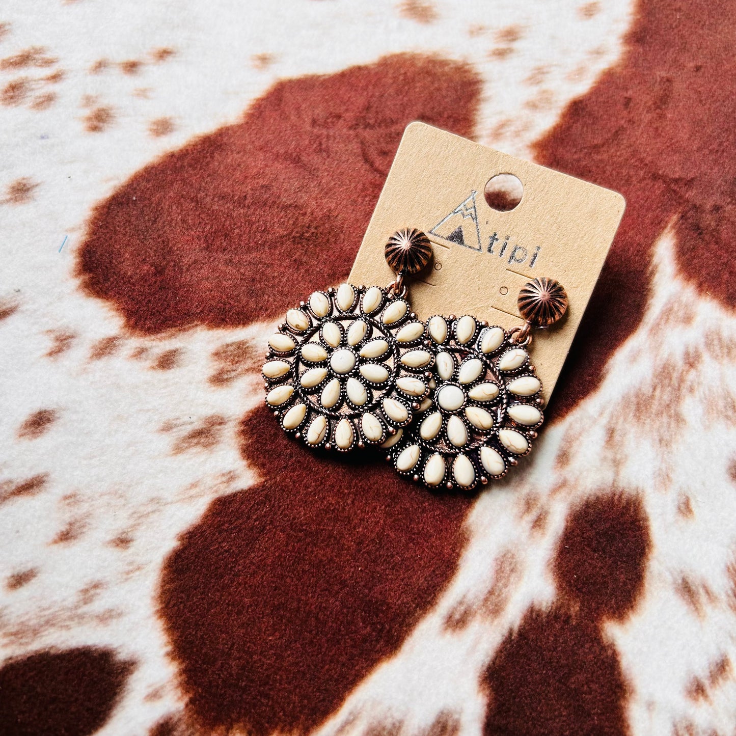 Western Choncho Style Flower Gem Earring